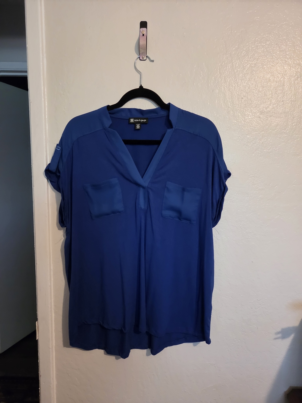 Cable & Gauge Women's Royal Blue V-Neck Short Sleeve Blouse